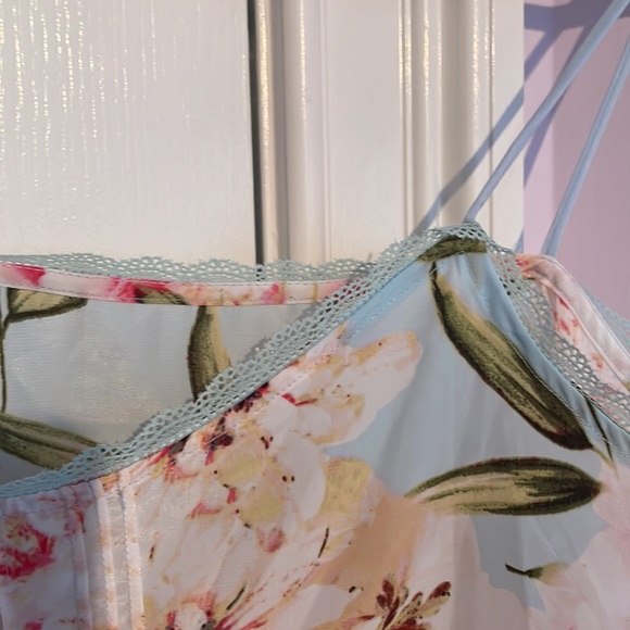 NY & Co. Tank - Picture 5 of 6